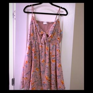 Mauve pink lightweight dress with keyhole on front